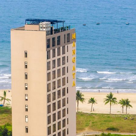 Mangata Beachfront Hotel - Rooftop Bar Sea View Da Nang Bagian luar foto